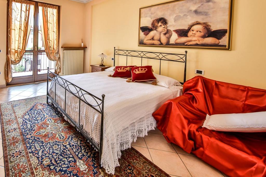 Отель Trattoria Milani Лонато Экстерьер фото
