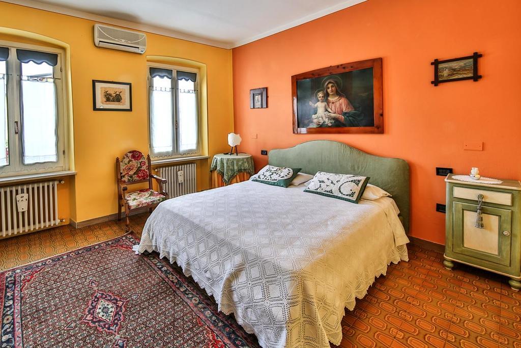 Отель Trattoria Milani Лонато Экстерьер фото
