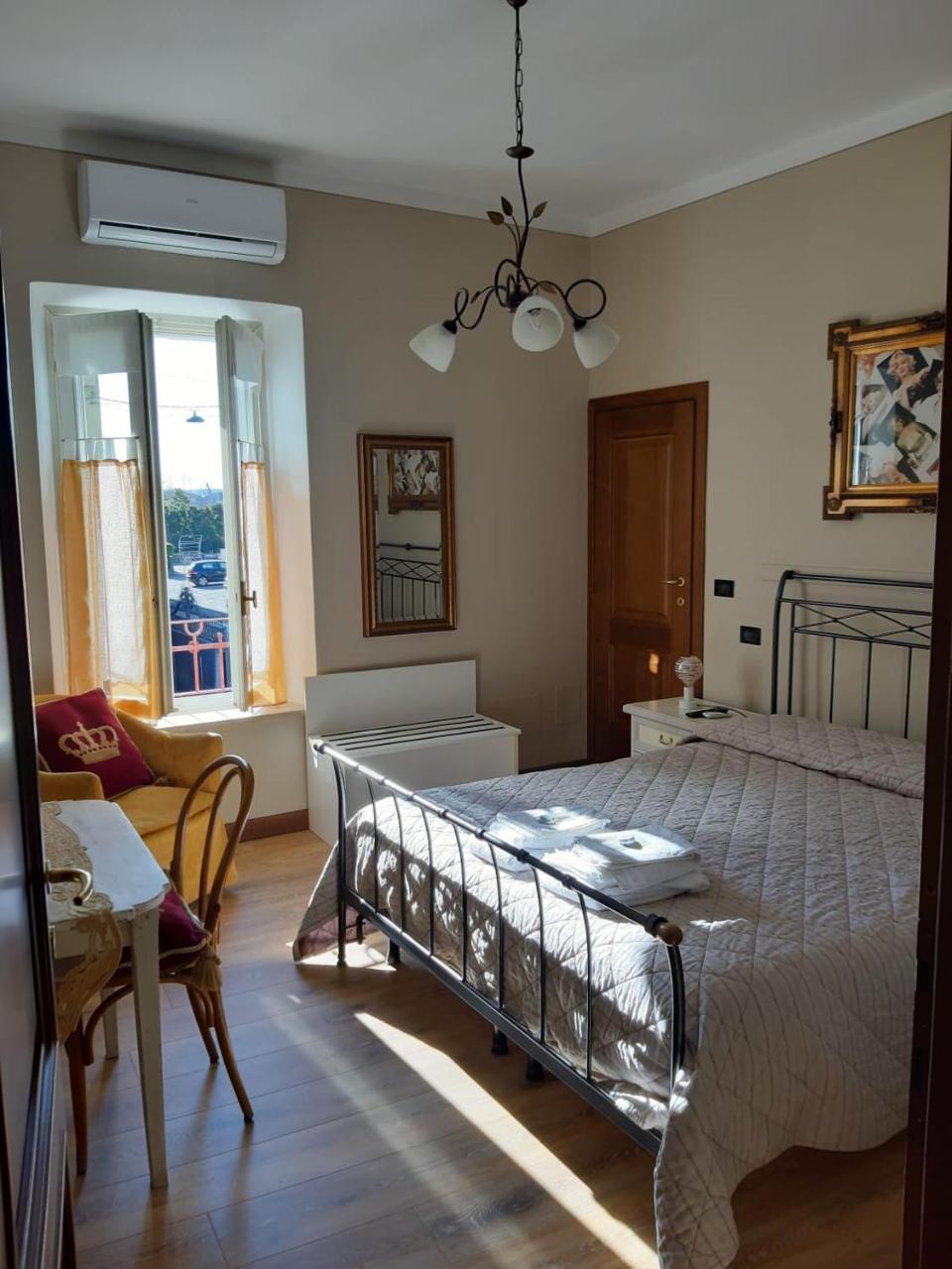 Отель Trattoria Milani Лонато Экстерьер фото